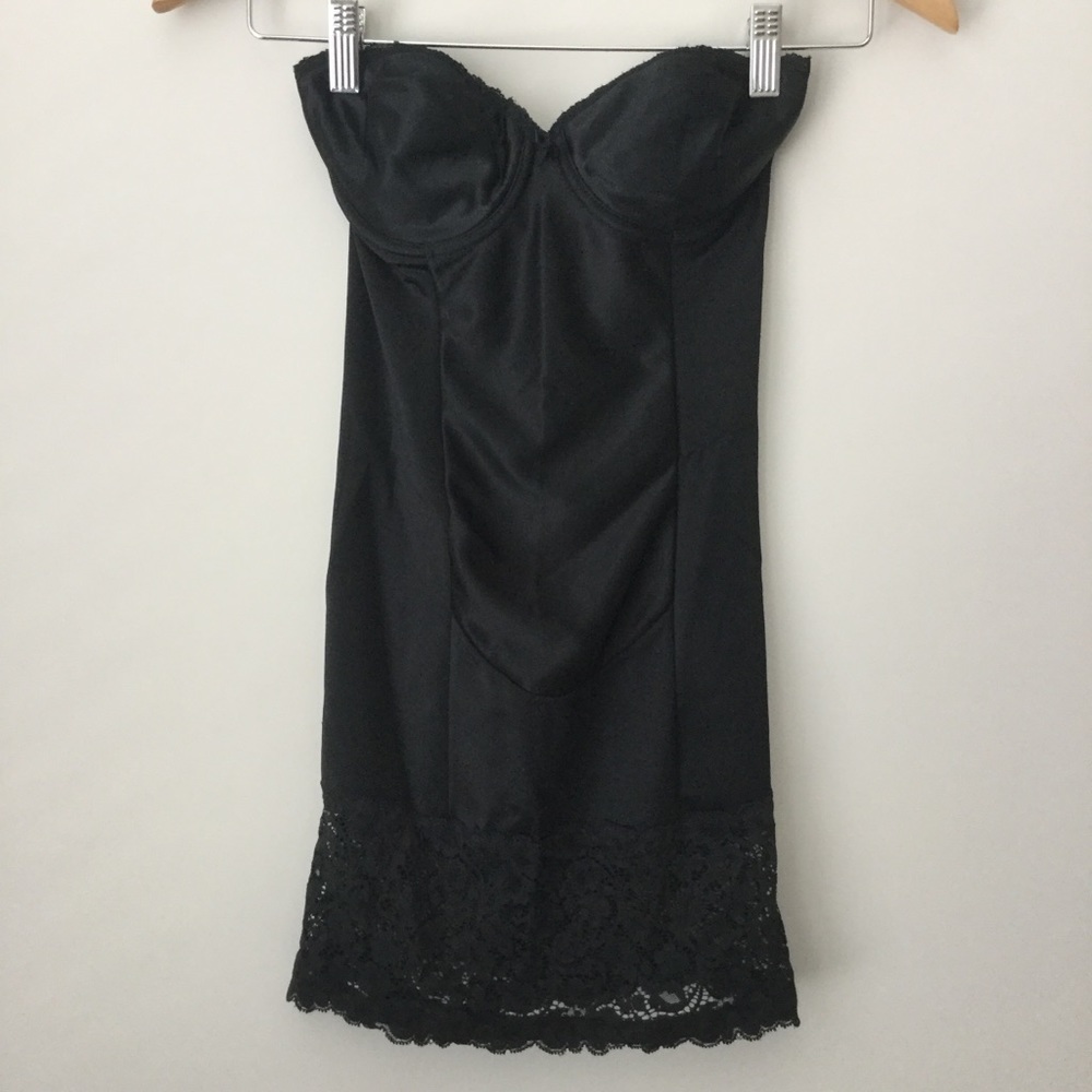 Victoria’s Secret Black Shape-wear/Slip(34B)